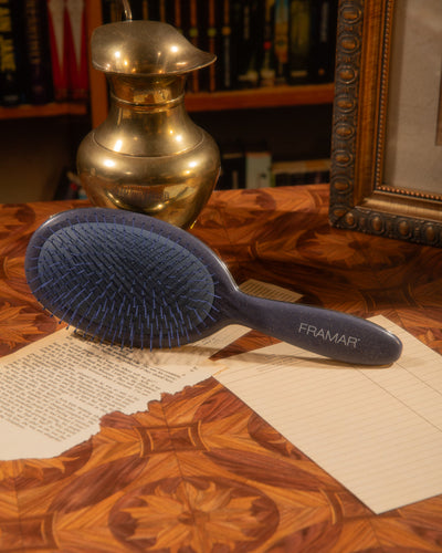 LE. DETANGLE BRUSH - WHEAT FIBRE - MIDNIGHT - DARK ACADEMIA